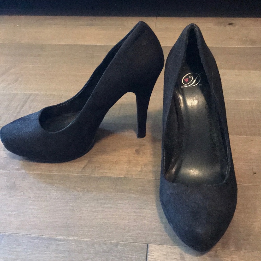 Black heels